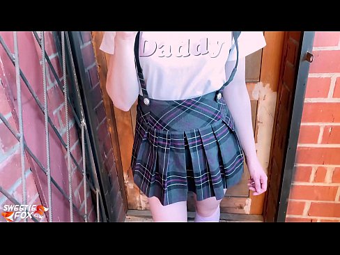 ❤️ 女子校生は授業の代わりに彼女のペニスを深く吸ってファックする。 ️ ポルノ ❌️
